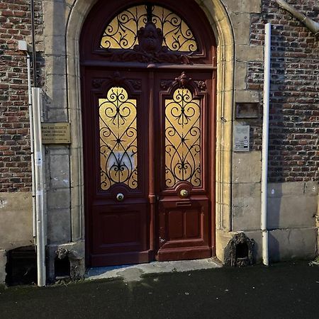Superbe T2 A 200M De La Place Ducale Charleville-Mézières Exterior foto